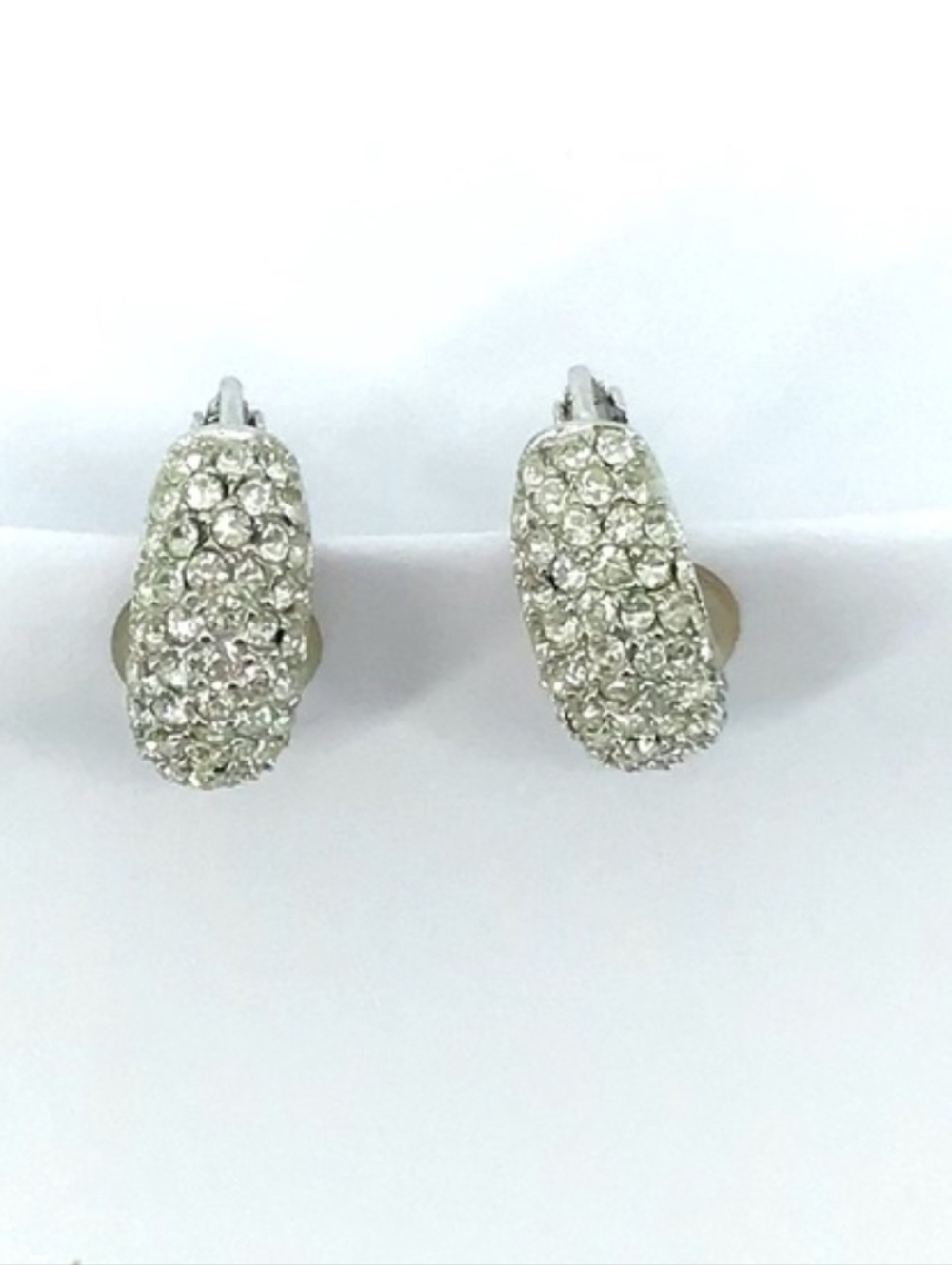 CHRISTIAN DIOR Vintage Clip On Earrings